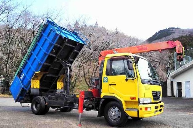 02-2007 NISSAN CRANE DUMP