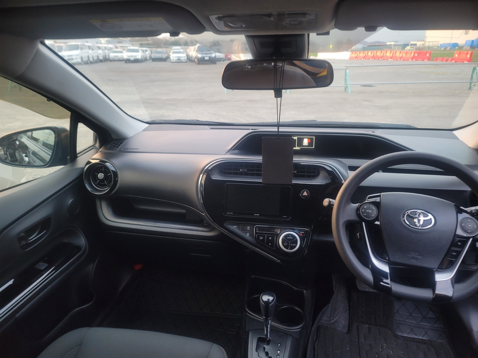 12-2018 TOYOTA AQUA