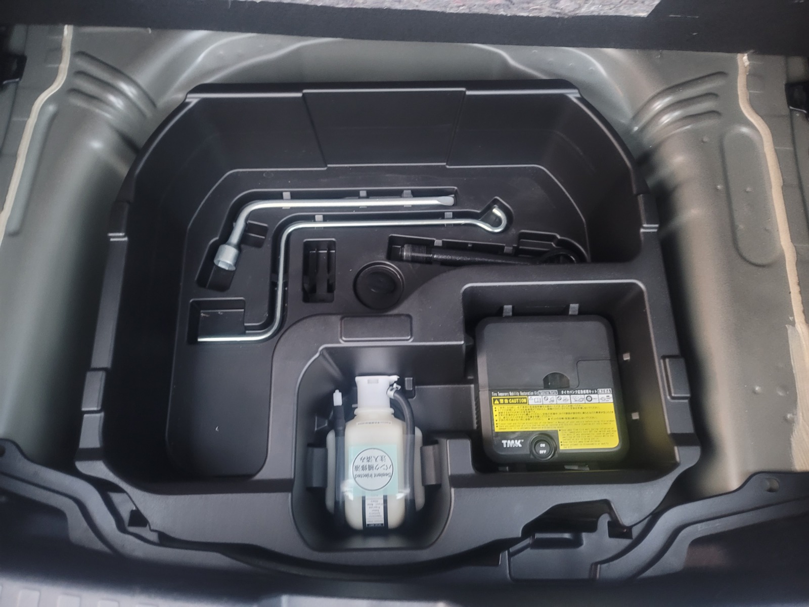 12-2018 TOYOTA AQUA