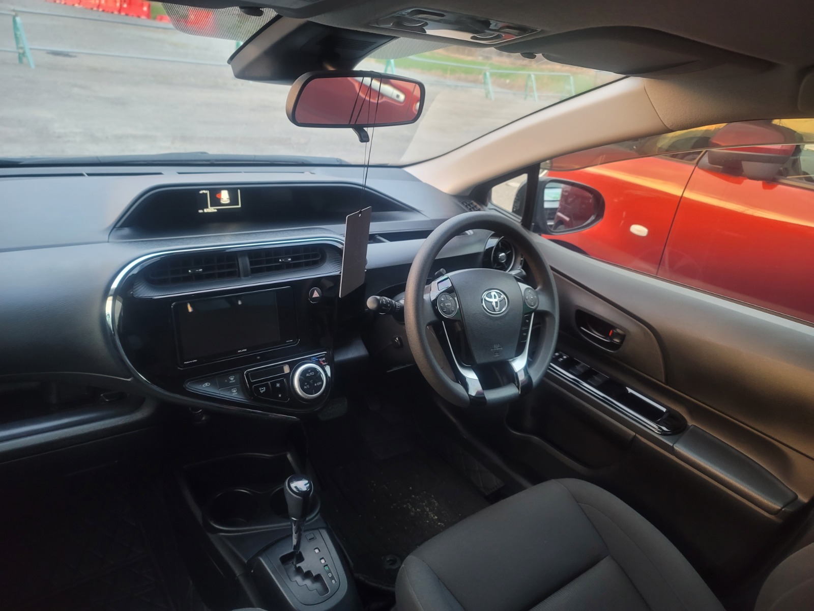 12-2018 TOYOTA AQUA