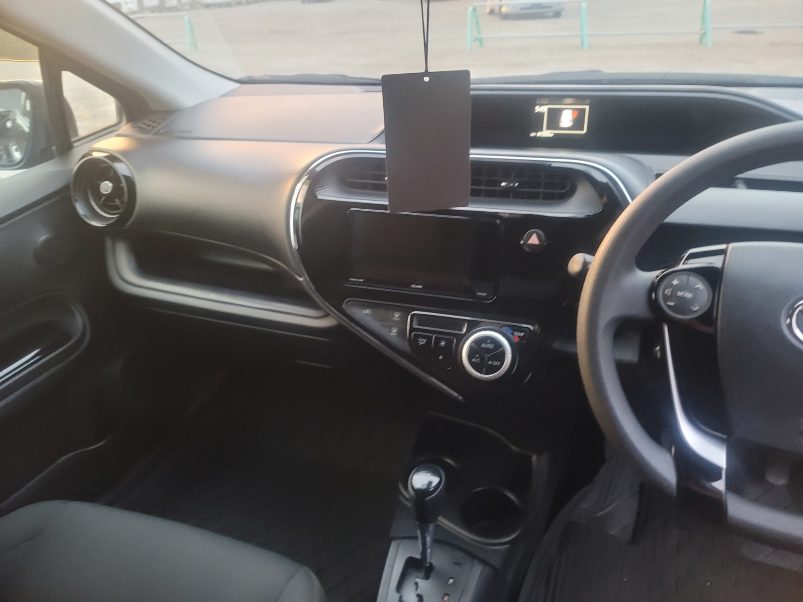 12-2018 TOYOTA AQUA
