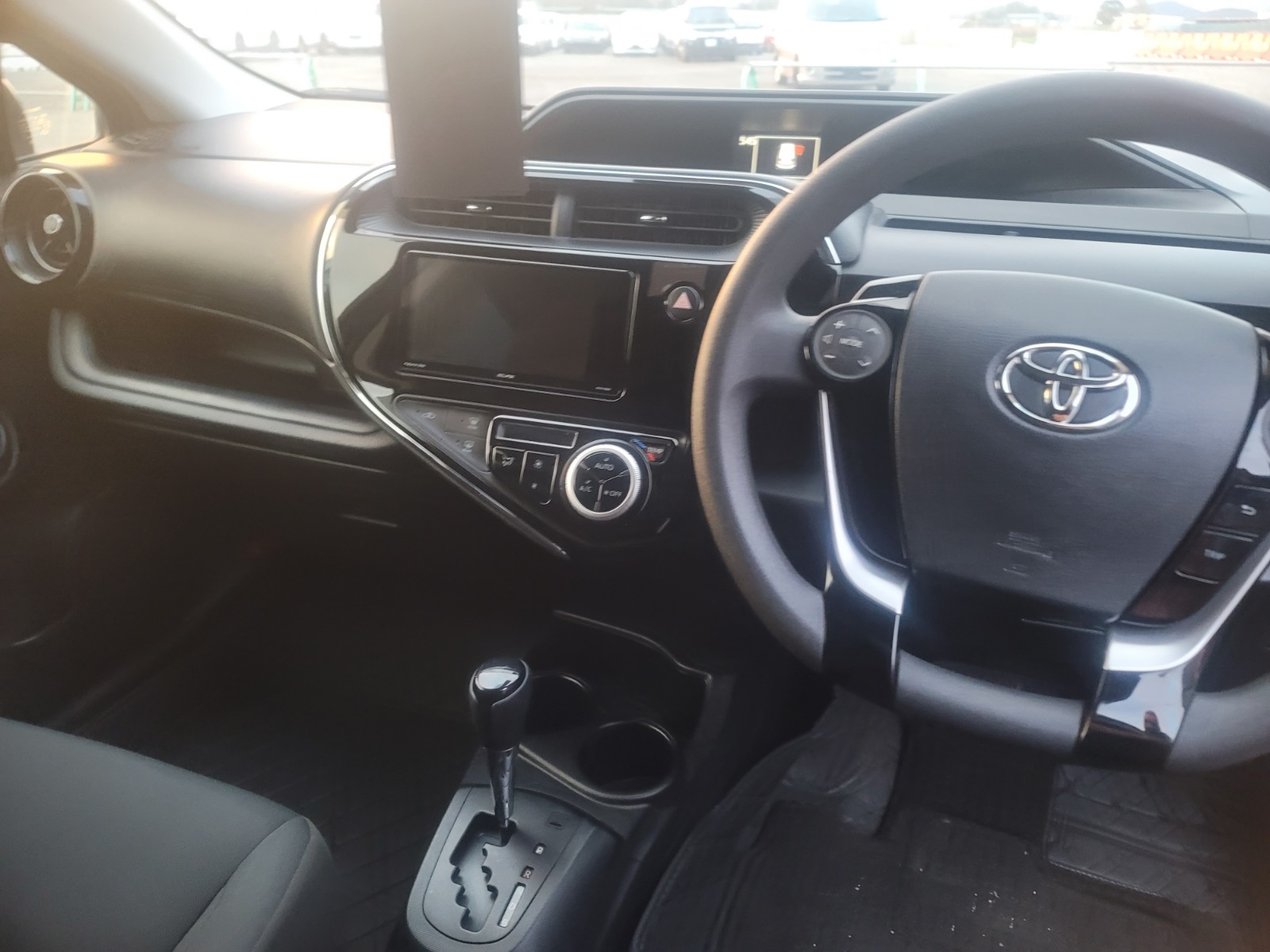 12-2018 TOYOTA AQUA