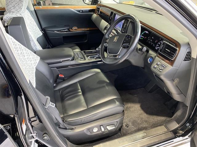 2023/01 TOYOTA CENTURY