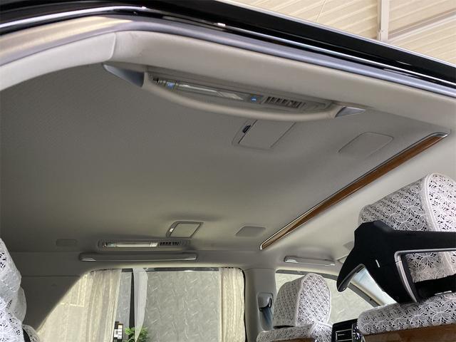 2023/01 TOYOTA CENTURY