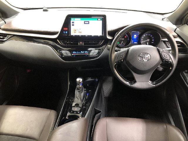 02-2017 TOYOTA C-HR