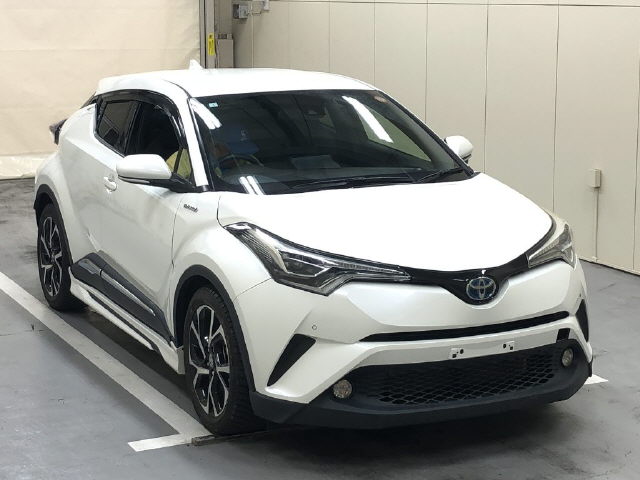 02-2017 TOYOTA C-HR