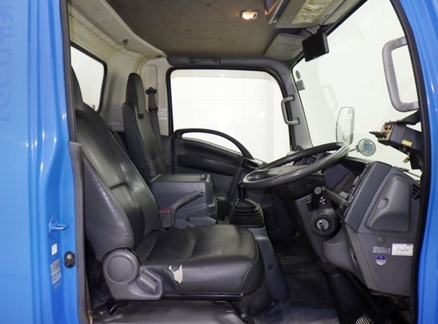 12/2013 CISUZU ELF TRUCK