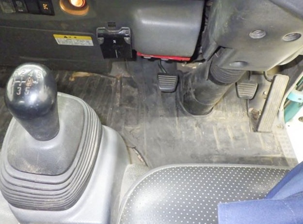 02/2009 ISUZU ELF TRUCK
