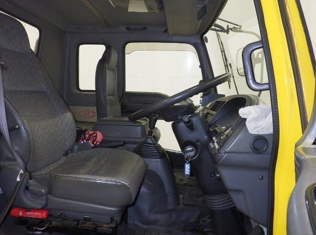 2001 ISUZU FORWARD CRANE DUMPER