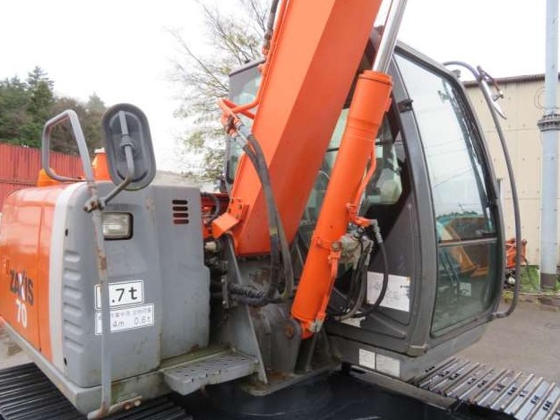 JUL 2011 HITACHI EXCAVATOR HYDRAULIC SHOVEL