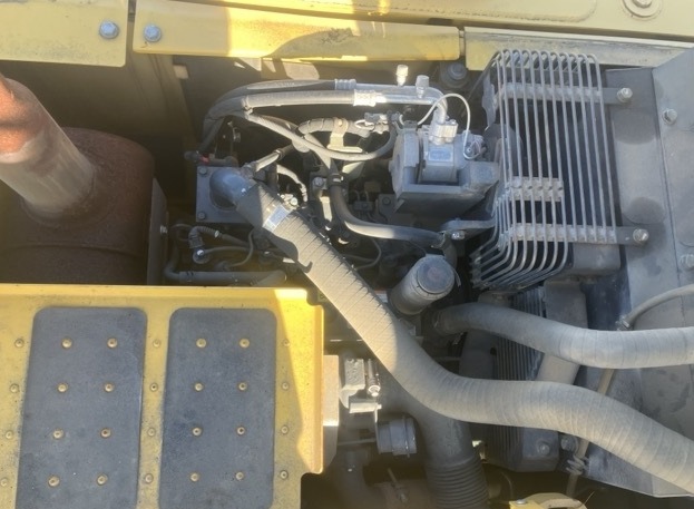2013 KOMATSU EXCAVATOR