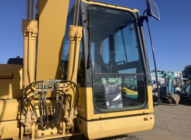 2013 KOMATSU EXCAVATOR