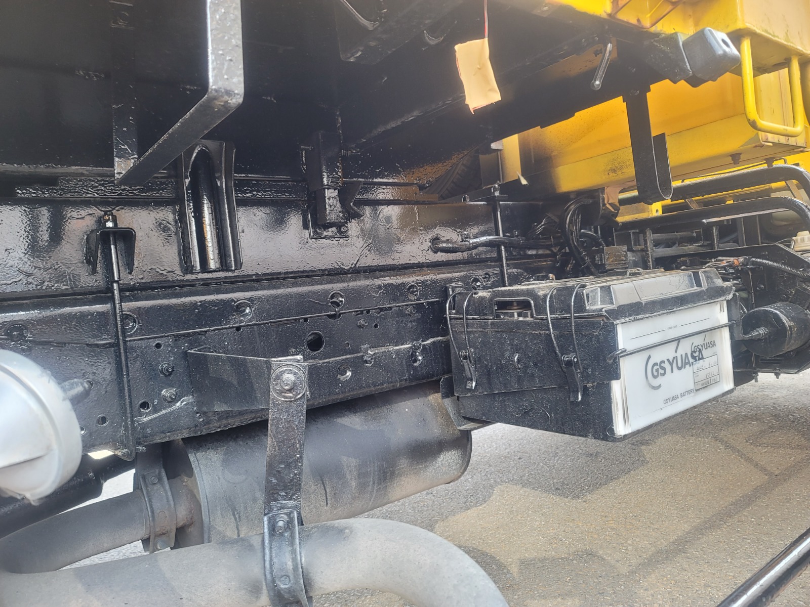 2001 ISUZU FORWARD CRANE DUMPER