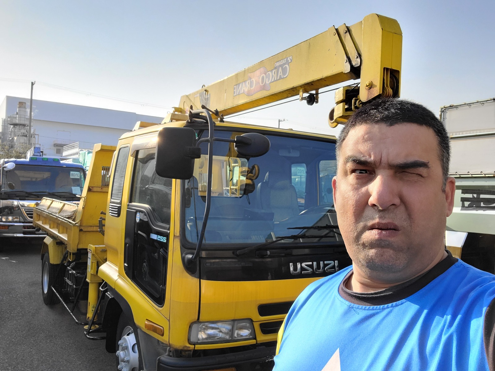 2001 ISUZU FORWARD CRANE DUMPER