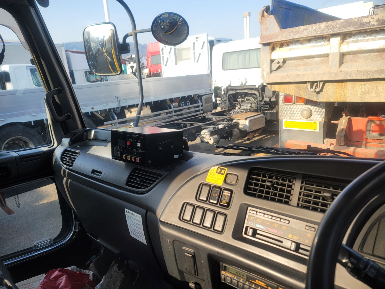 2001 ISUZU FORWARD CRANE DUMPER