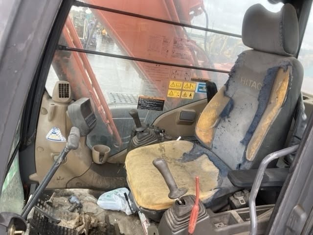 2008 vanning strictly by container  Hitachi