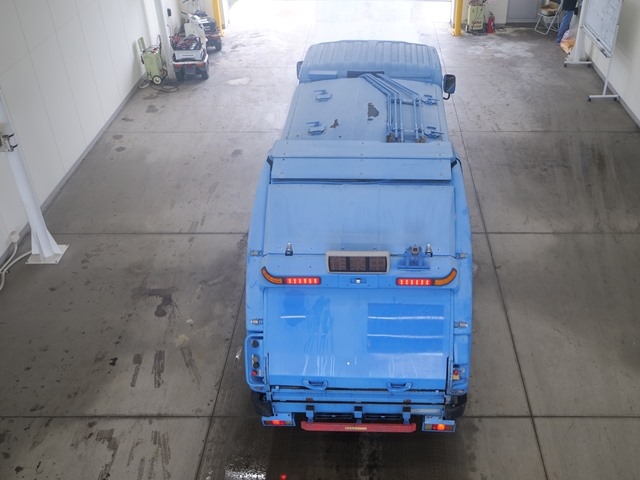 DEC 2011 ISUZU ELF GARBAGE TRUCK