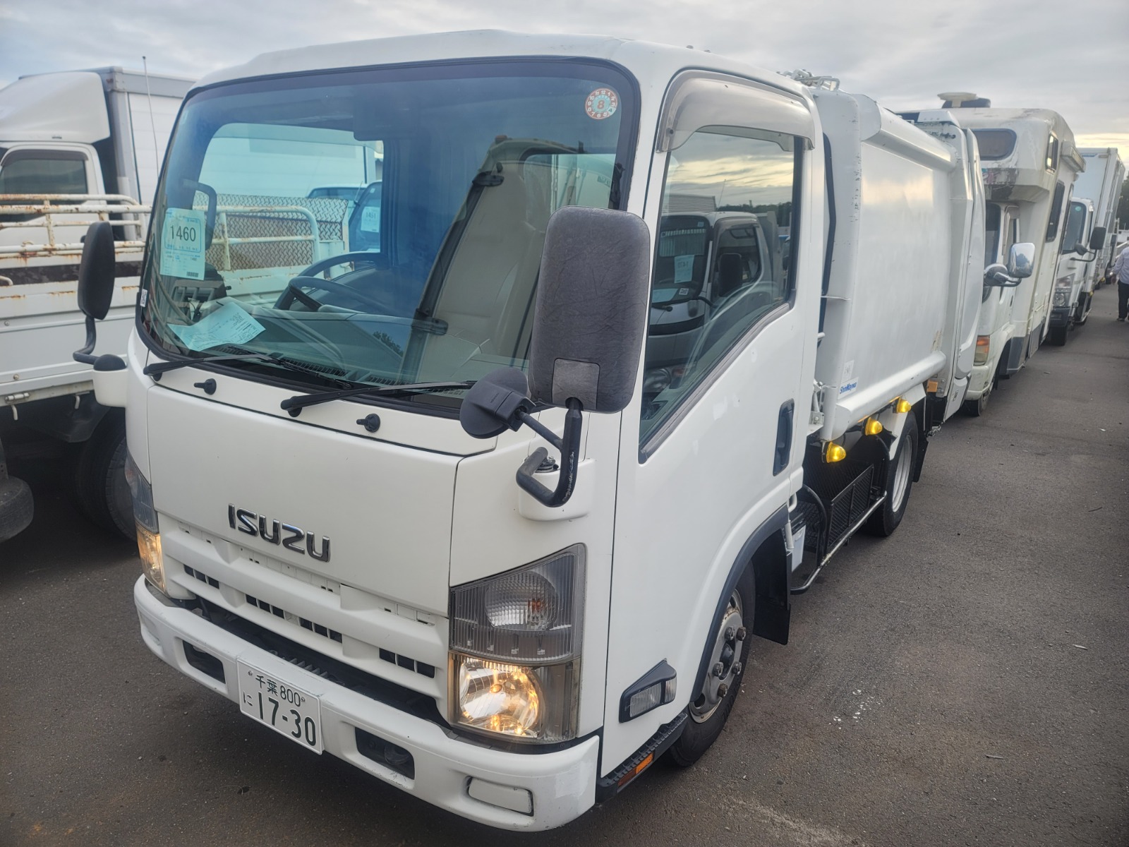 2009 ISUZU elf Garbage Truck