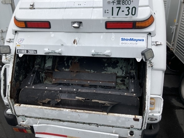 2009 ISUZU elf Garbage Truck