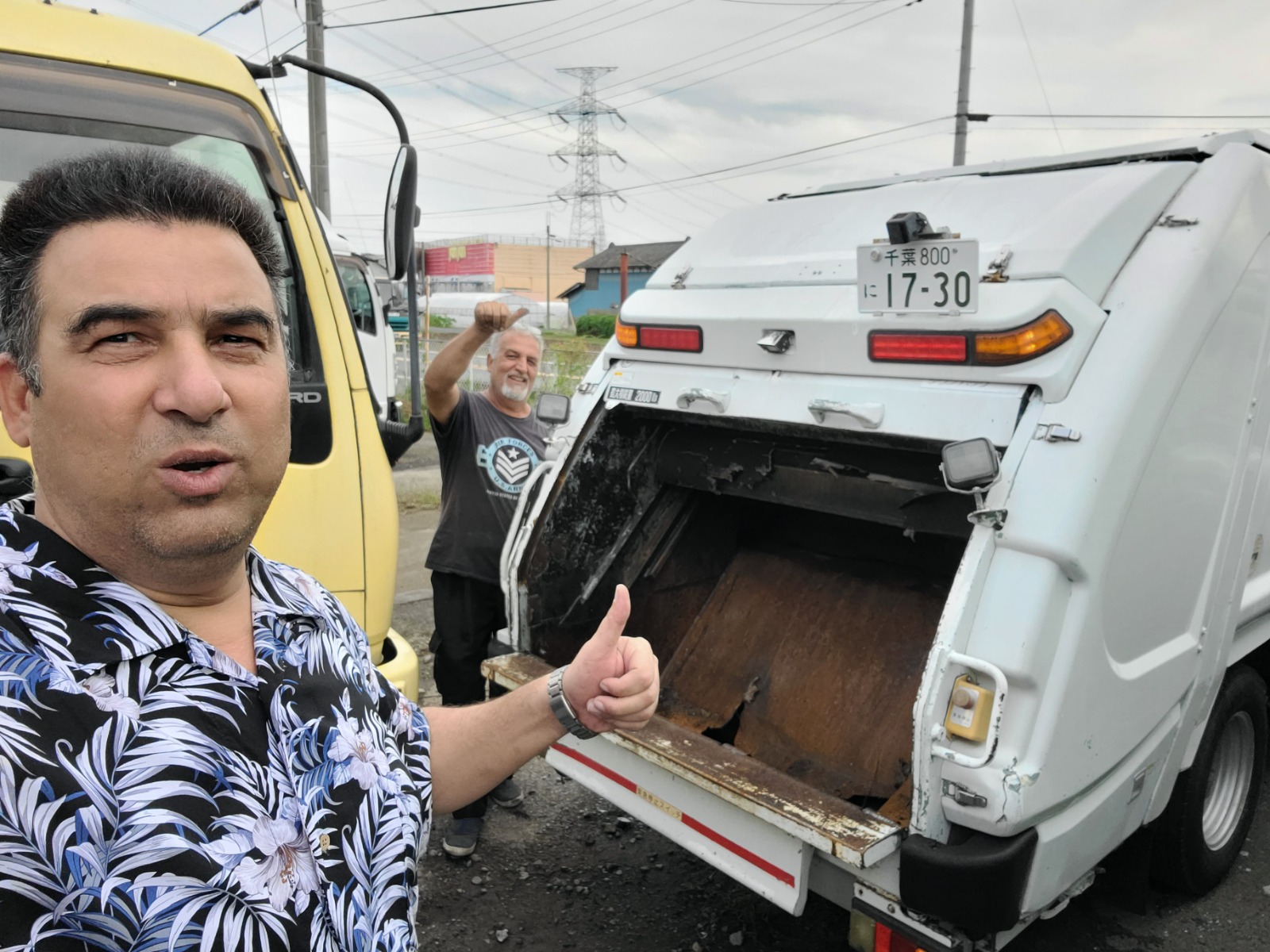 2009 ISUZU elf Garbage Truck