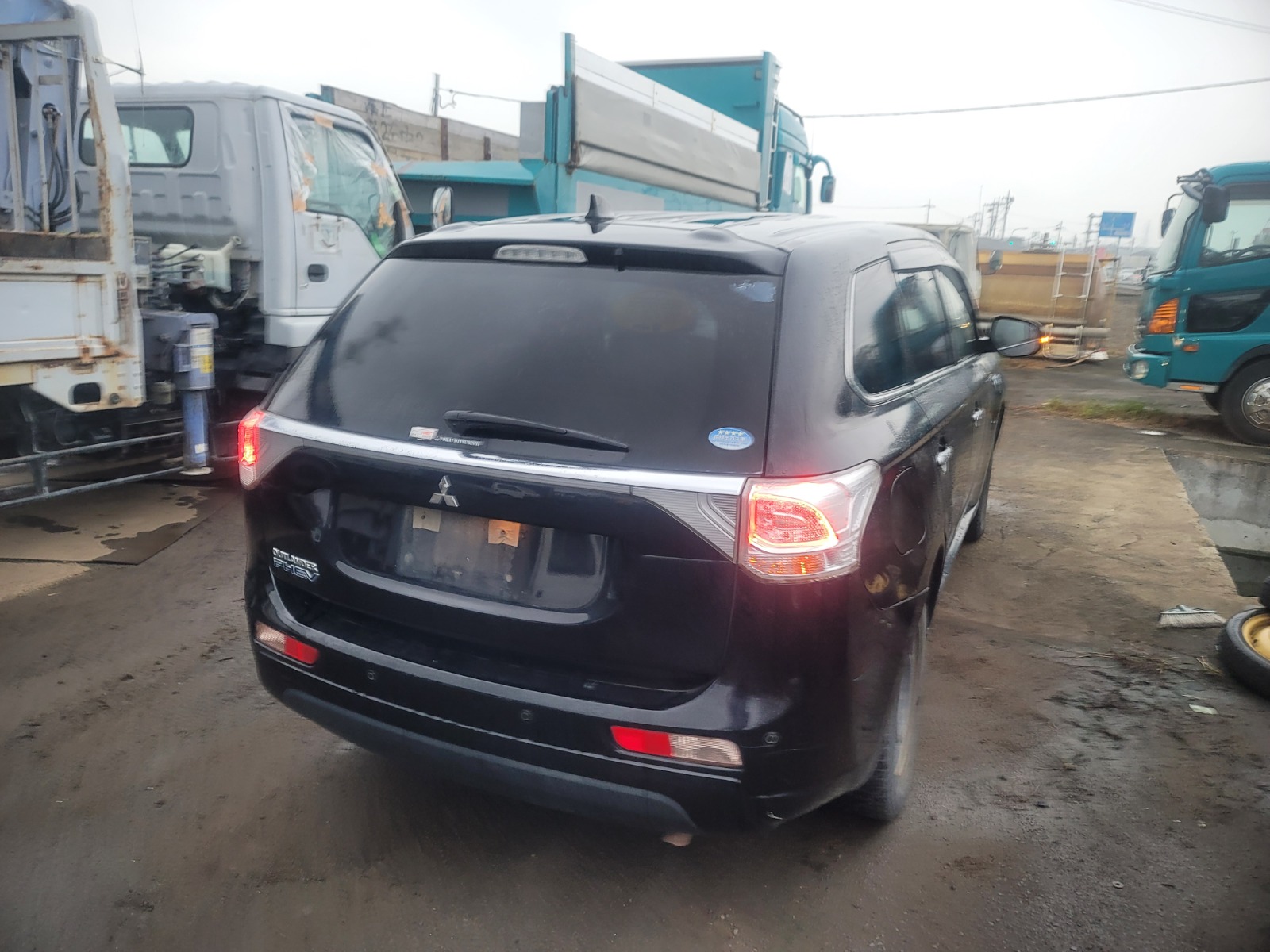 2013 MITSUBUSHI OUTLANDER PHV