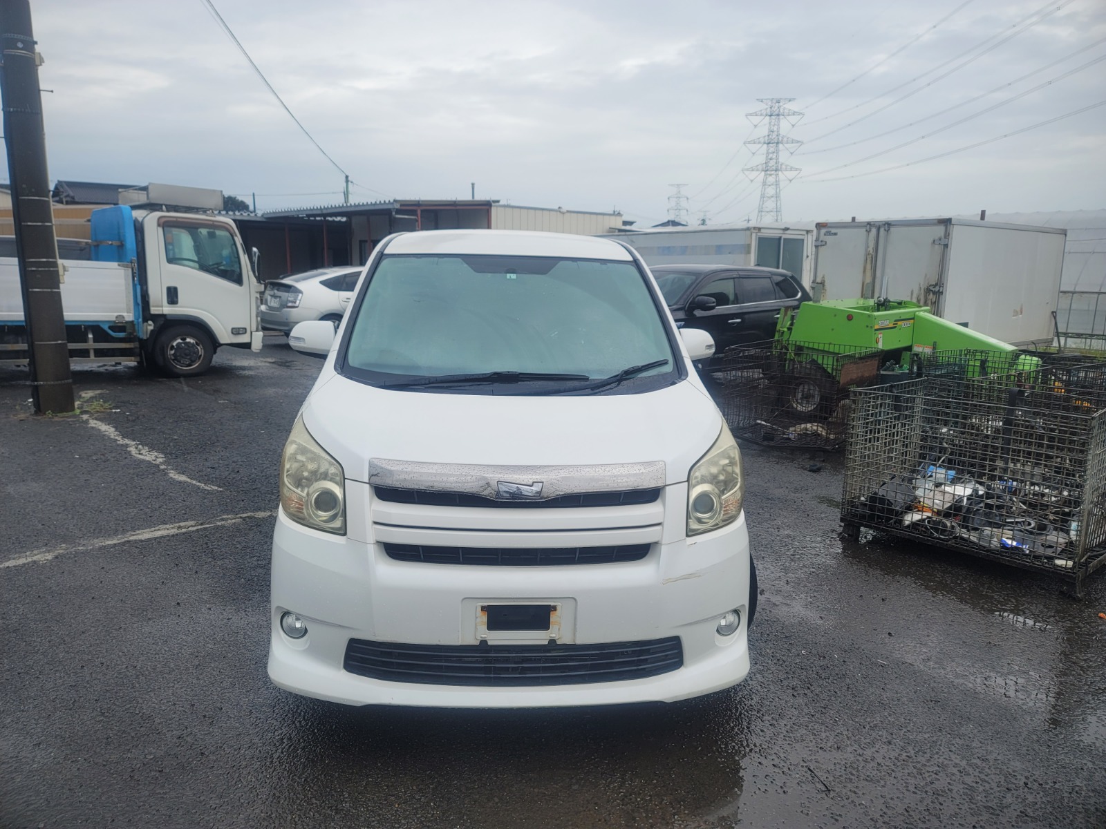 DEC 2008 TOYOTA NOAH