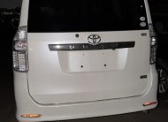 DEC 2008 TOYOTA NOAH