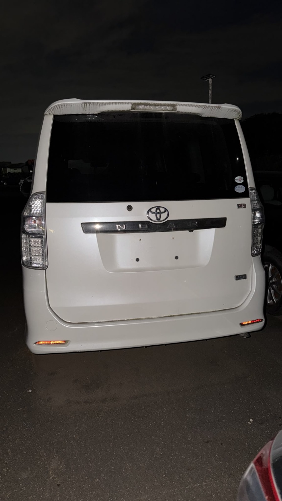 DEC 2008 TOYOTA NOAH