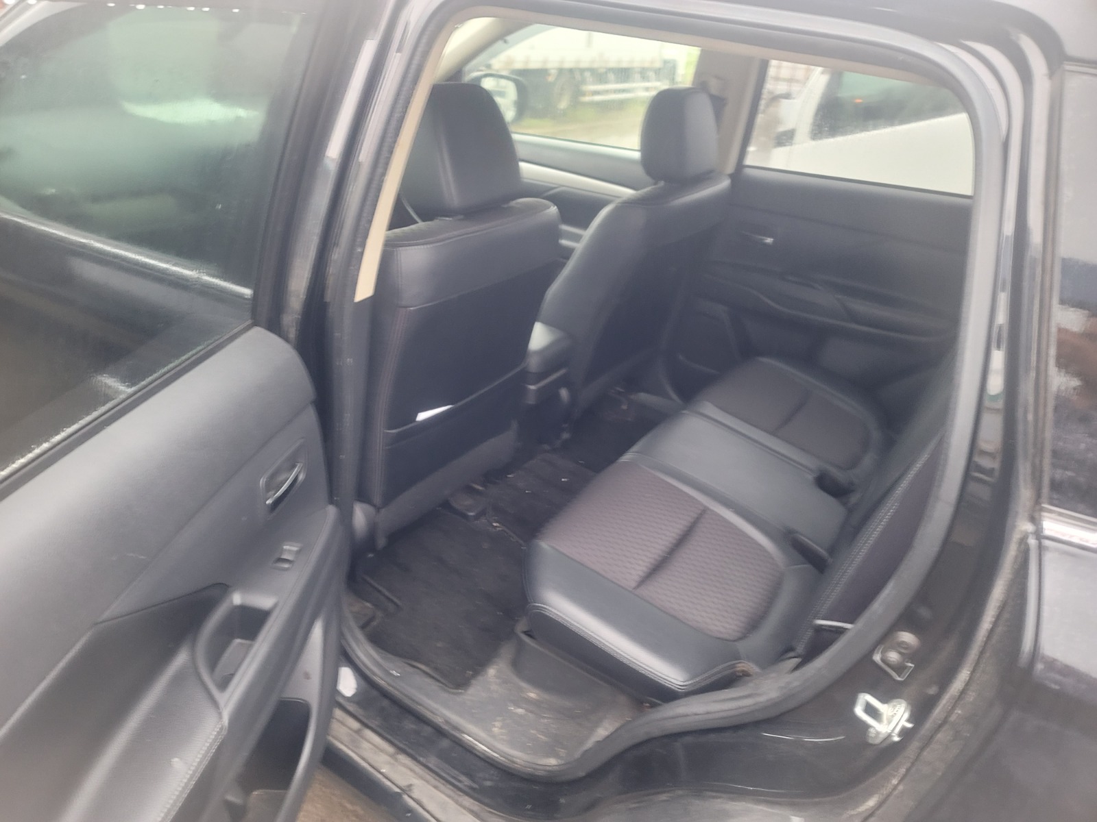 2013 MITSUBUSHI OUTLANDER PHV