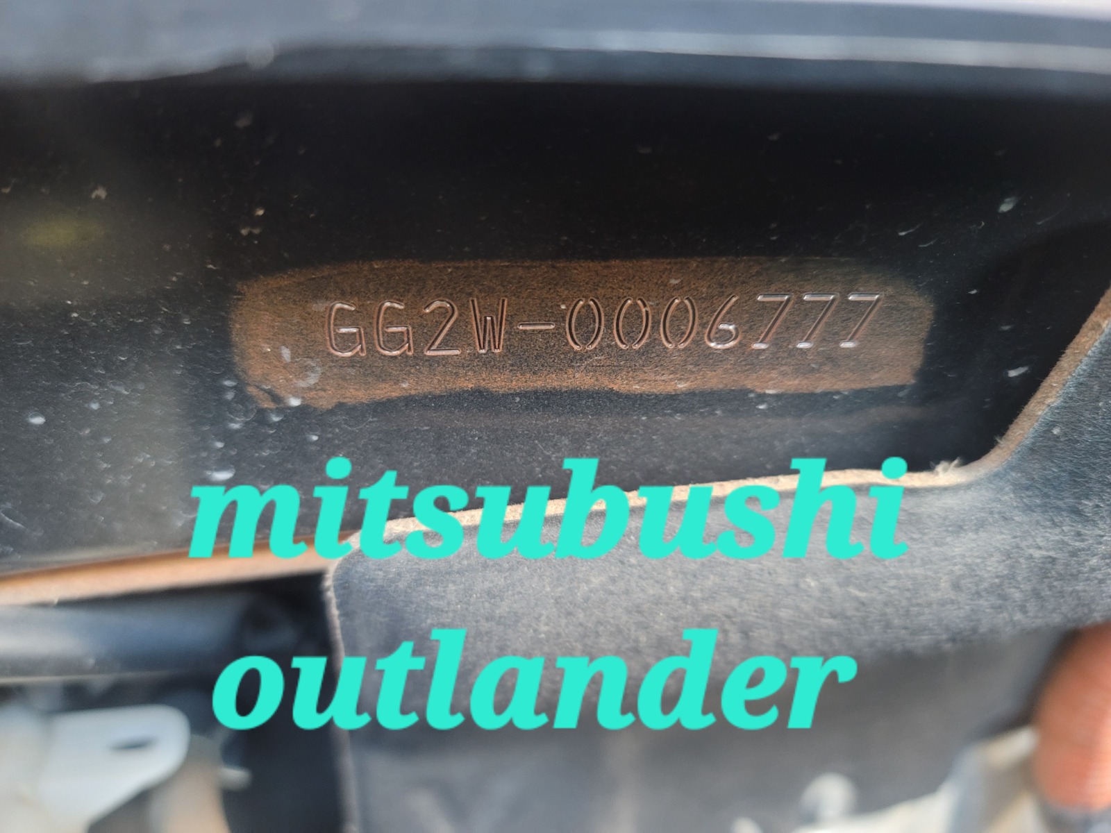 2013 MITSUBUSHI OUTLANDER PHV