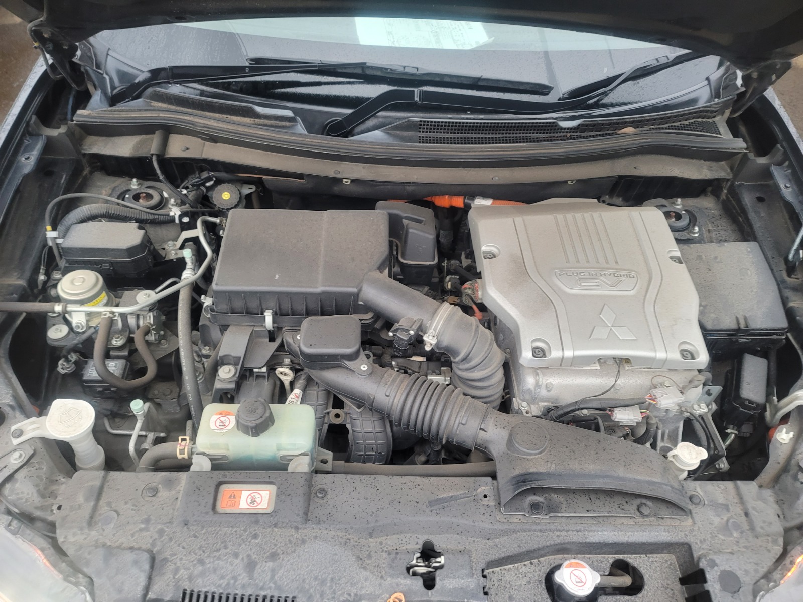 JUNE 2010 TOYOTA VELFIRE