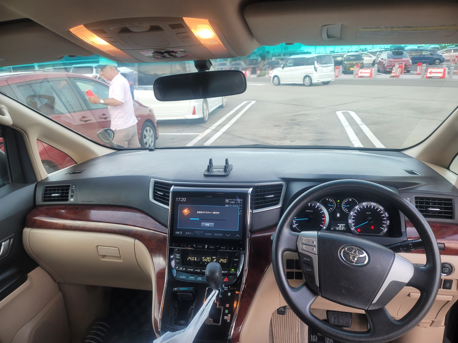 JUNE 2010 TOYOTA VELFIRE