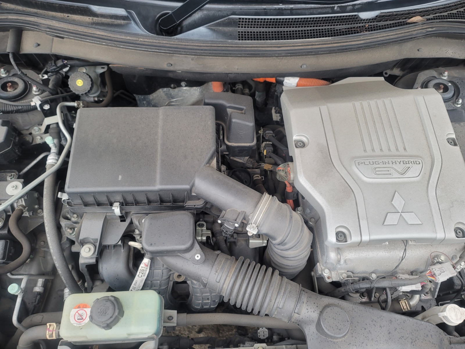 2013 MITSUBUSHI OUTLANDER PHV