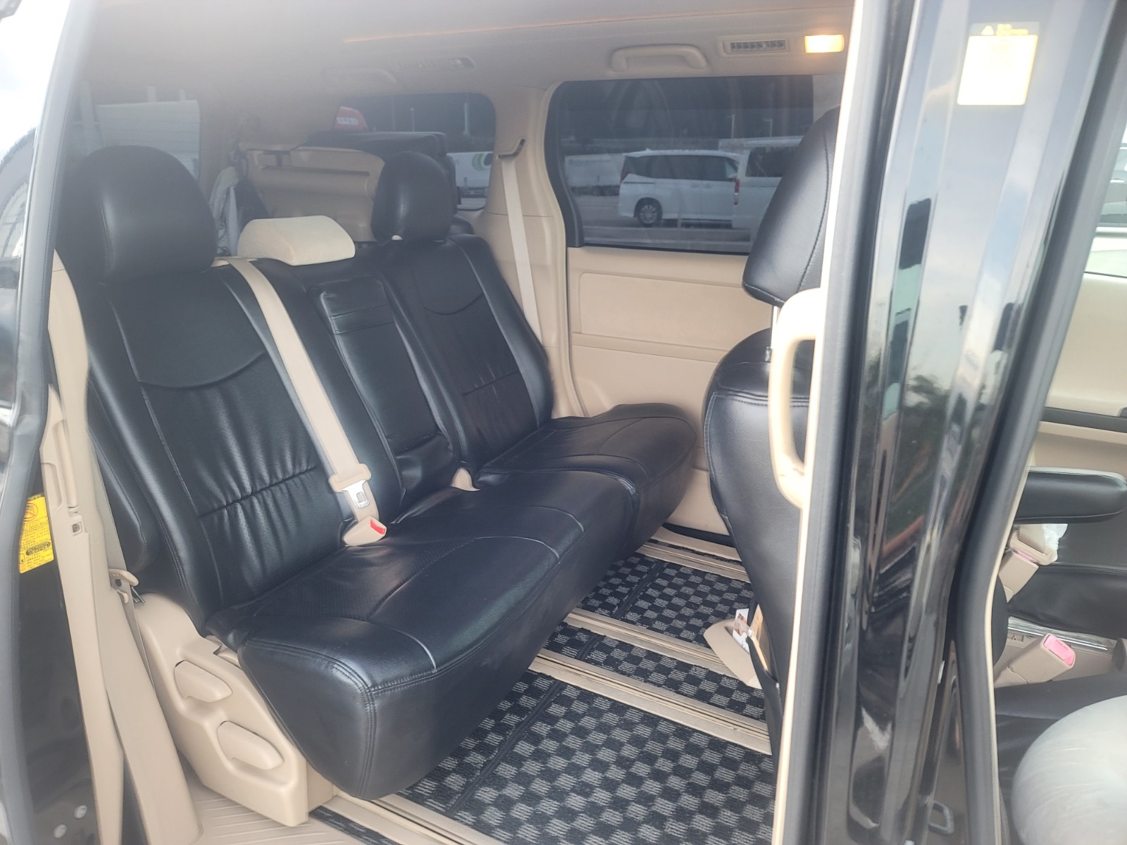 DEC 2008 TOYOTA NOAH