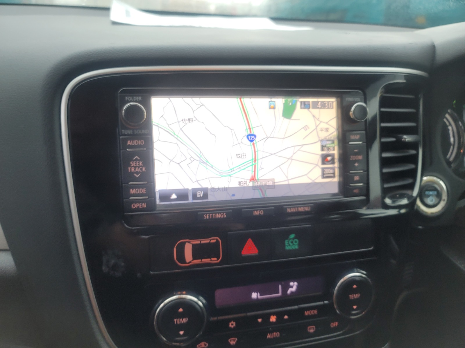 2013 MITSUBUSHI OUTLANDER PHV