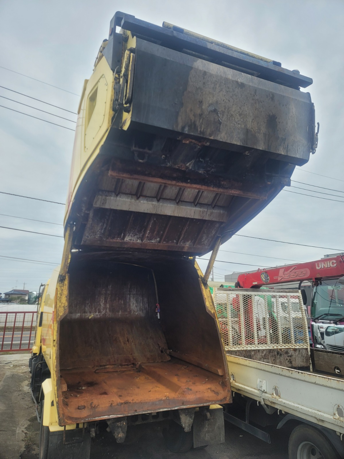 2001 ISUZU FORWARD TRUCK