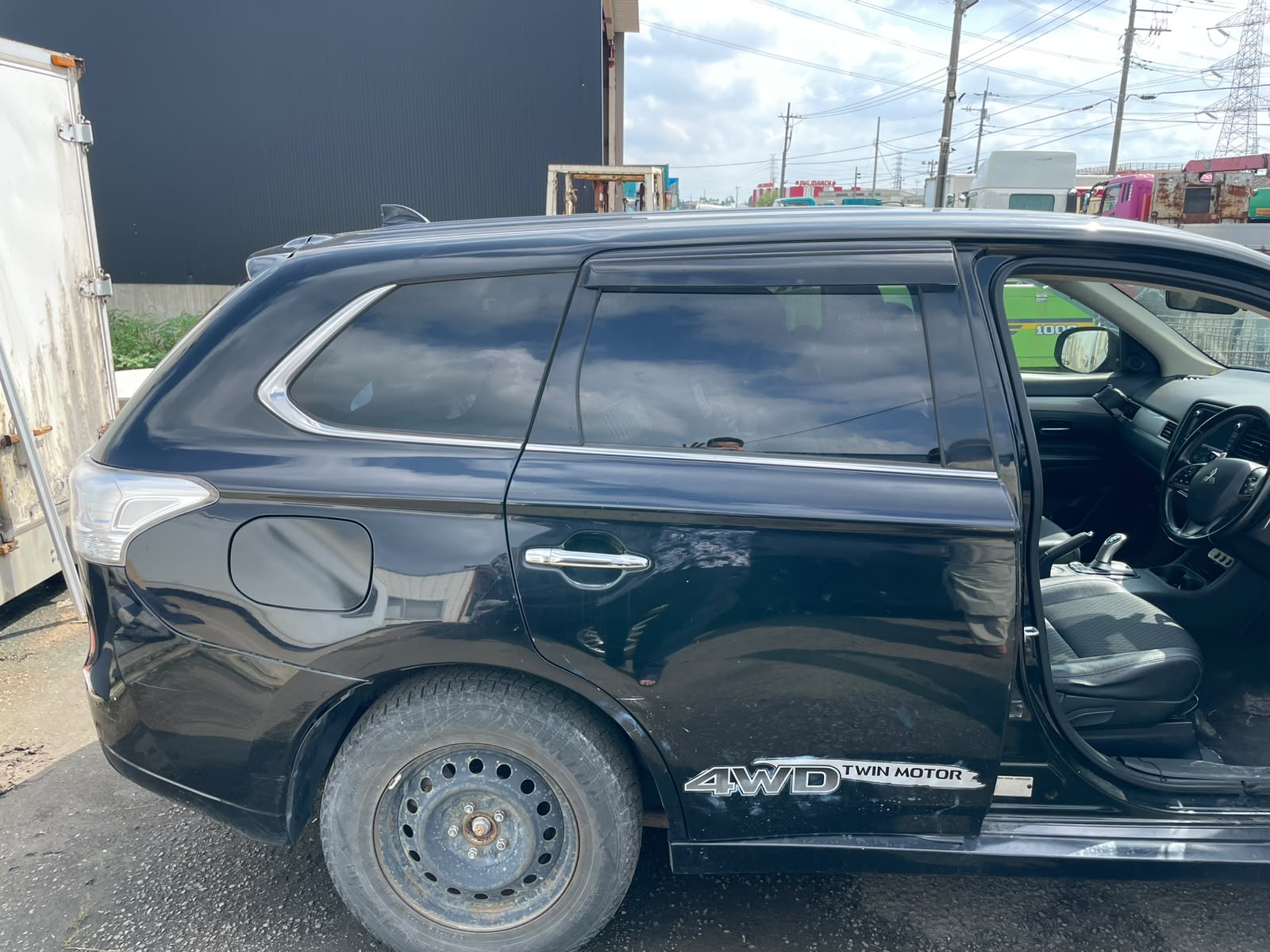2013 MITSUBUSHI OUTLANDER PHV