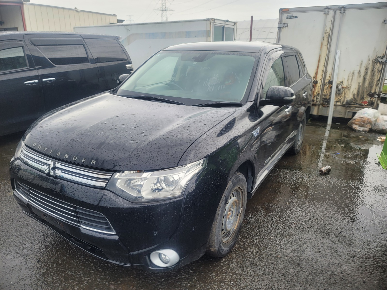2013 MITSUBUSHI OUTLANDER PHV