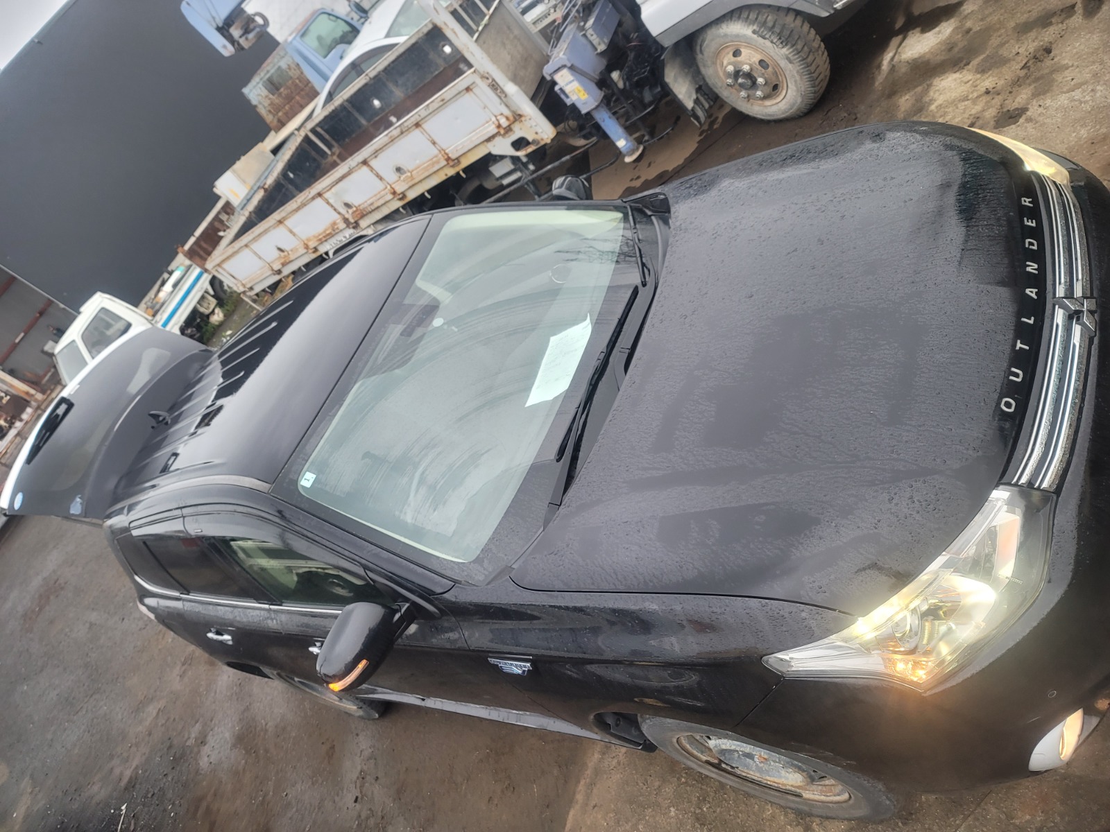 2013 MITSUBUSHI OUTLANDER PHV