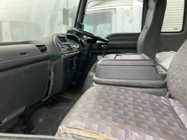 2001 ISUZU FORWARD TRUCK