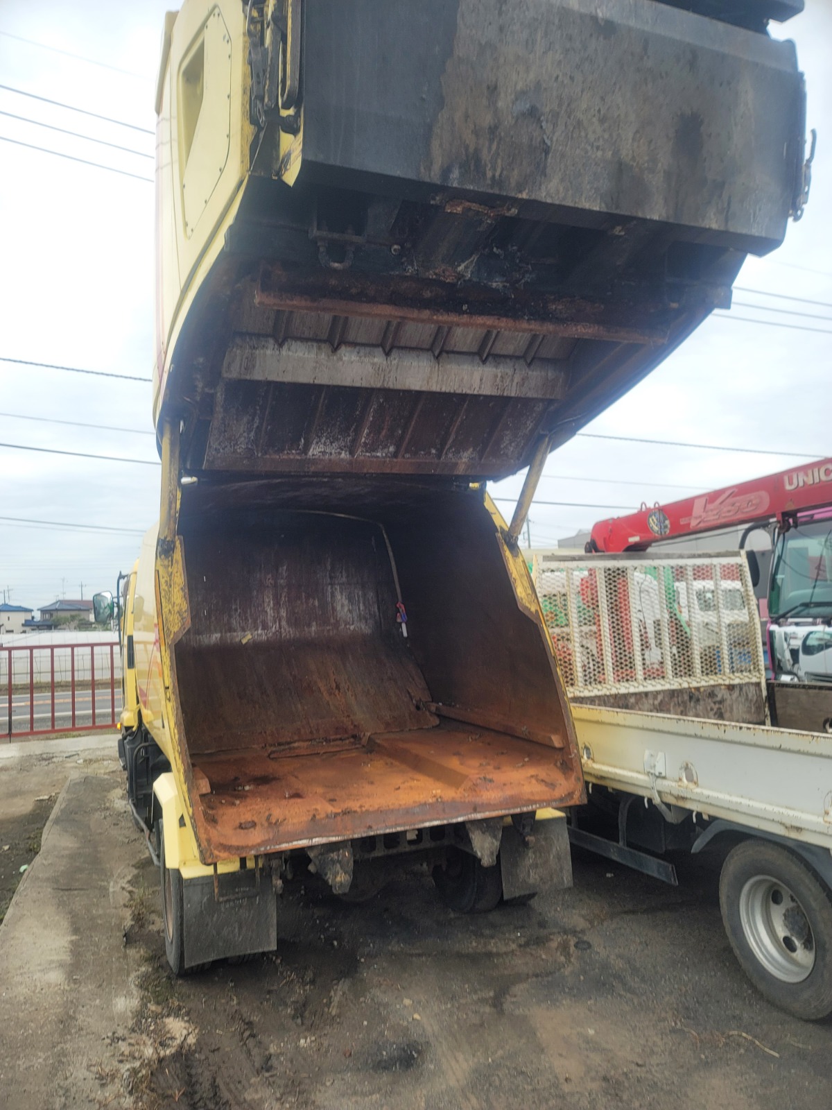 2001 ISUZU FORWARD TRUCK