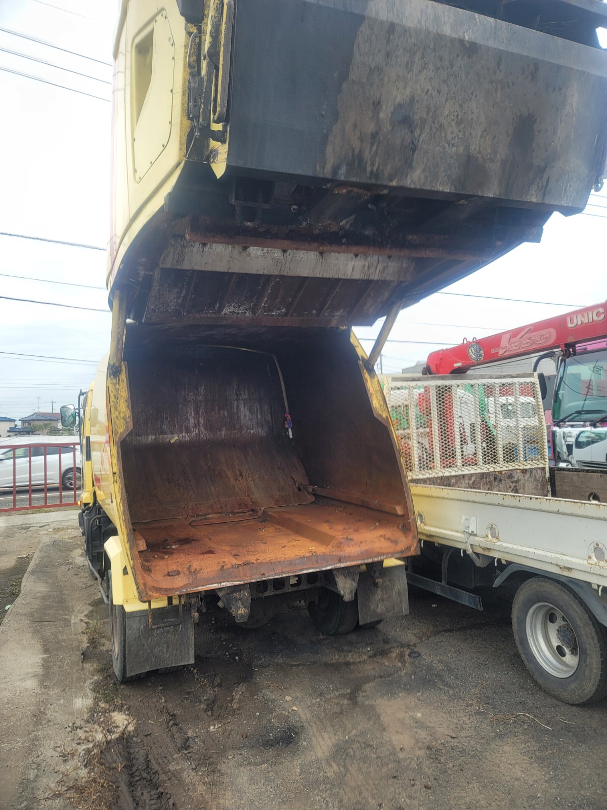 2001 ISUZU FORWARD TRUCK