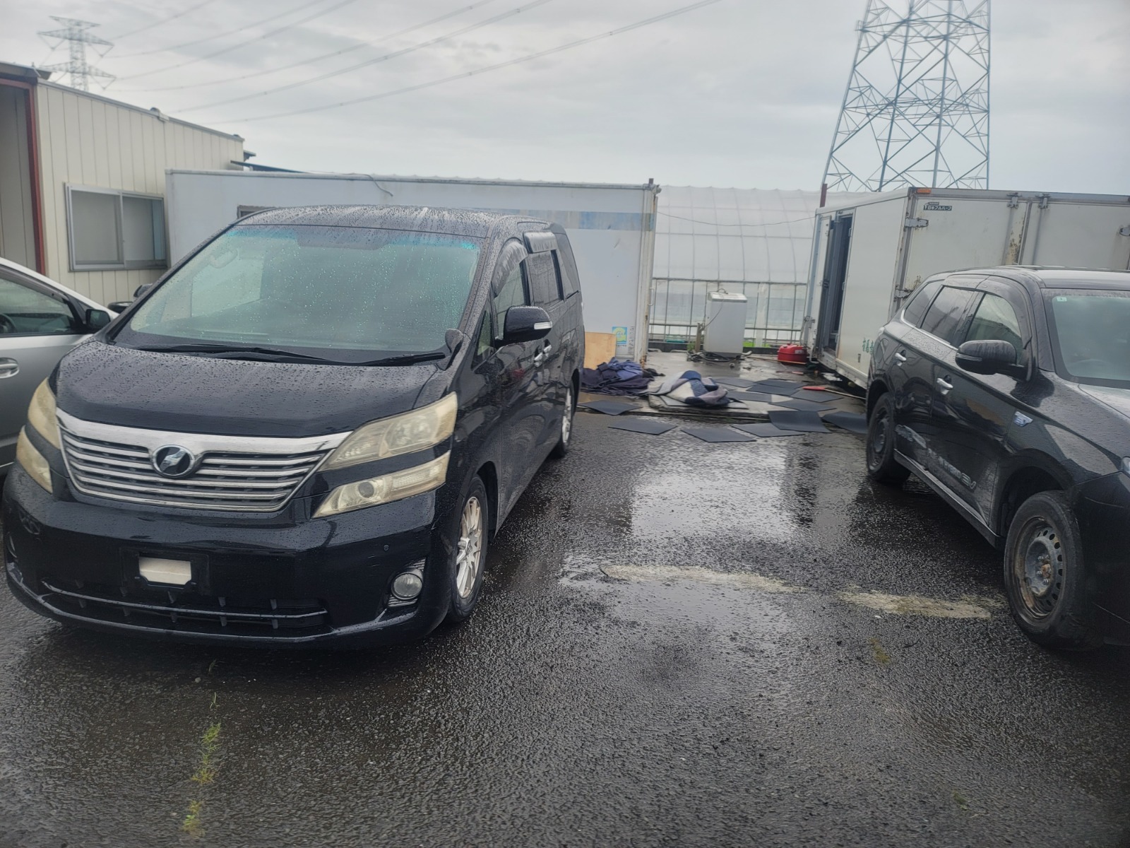 JUNE 2010 TOYOTA VELFIRE