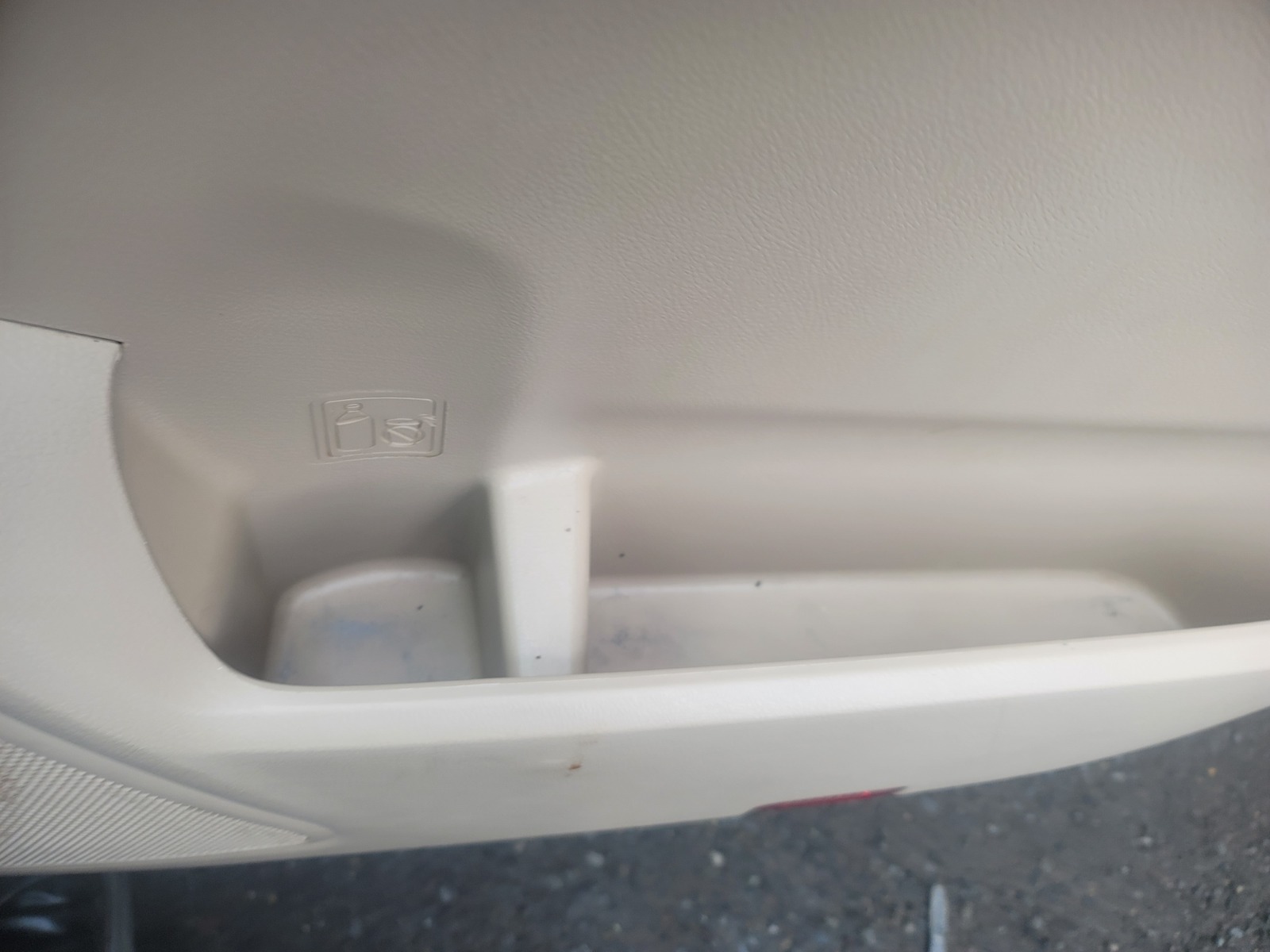 JUNE 2010 TOYOTA VELFIRE