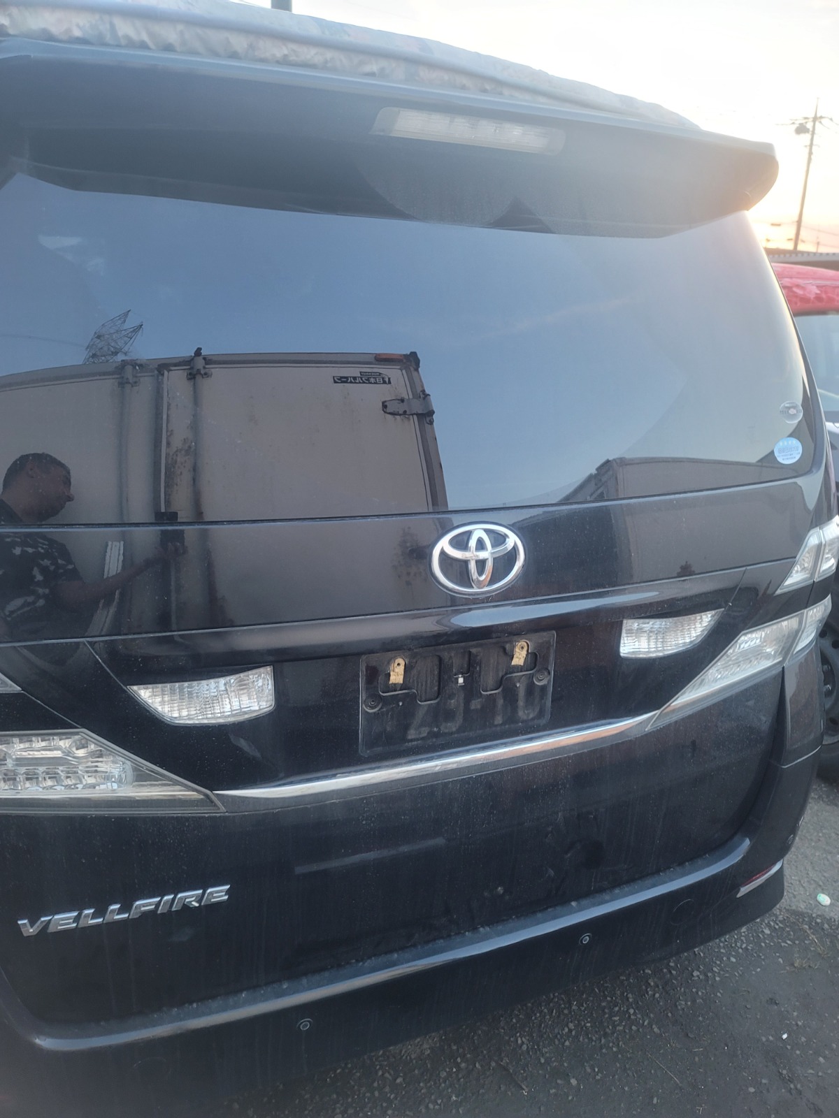 JUNE 2010 TOYOTA VELFIRE