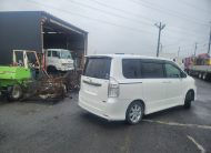 DEC 2008 TOYOTA NOAH