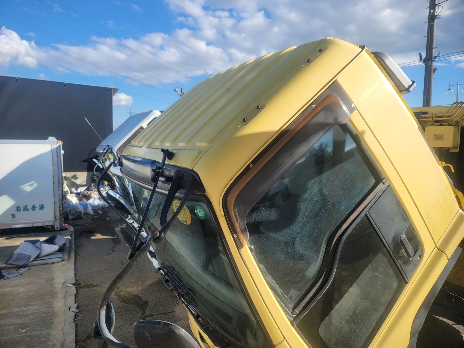 2001 ISUZU FORWARD TRUCK