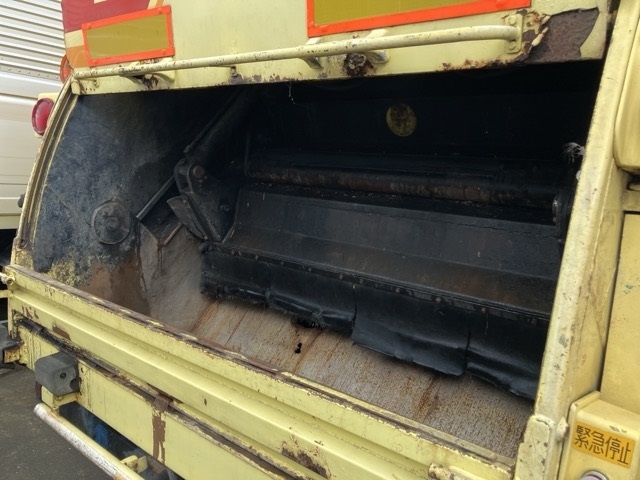 2001 ISUZU FORWARD TRUCK