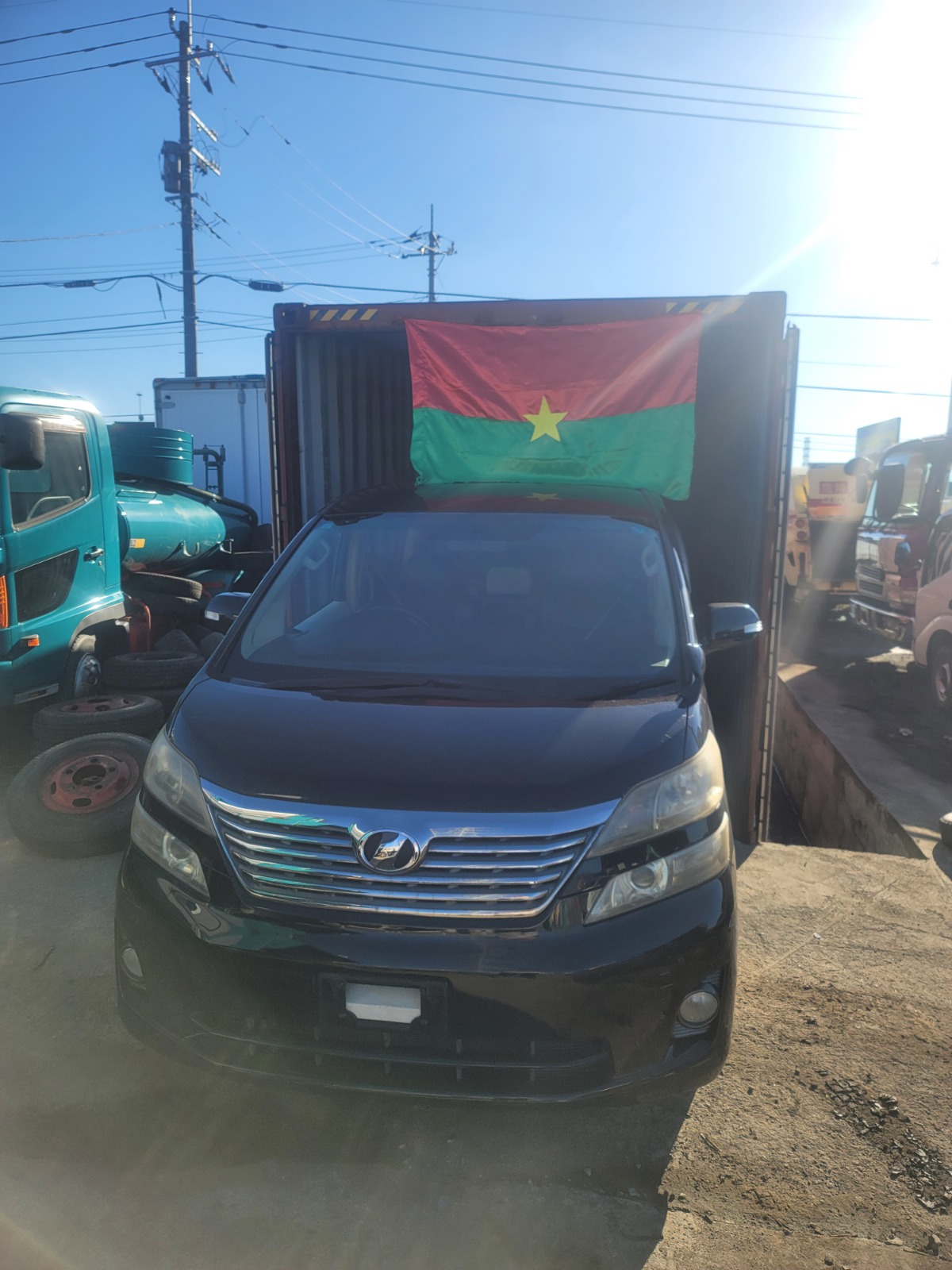 JUNE 2010 TOYOTA VELFIRE