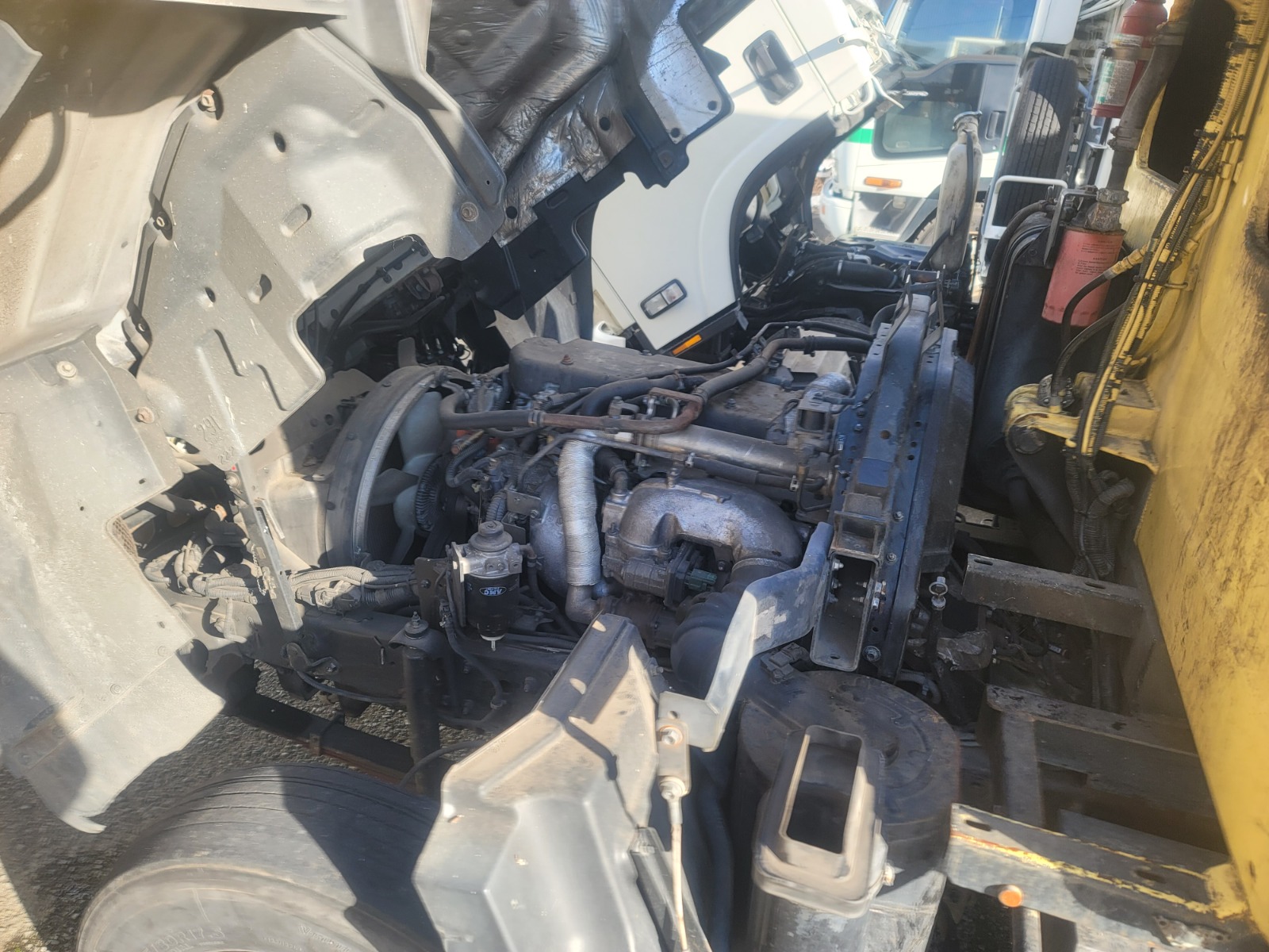 2001 ISUZU FORWARD TRUCK